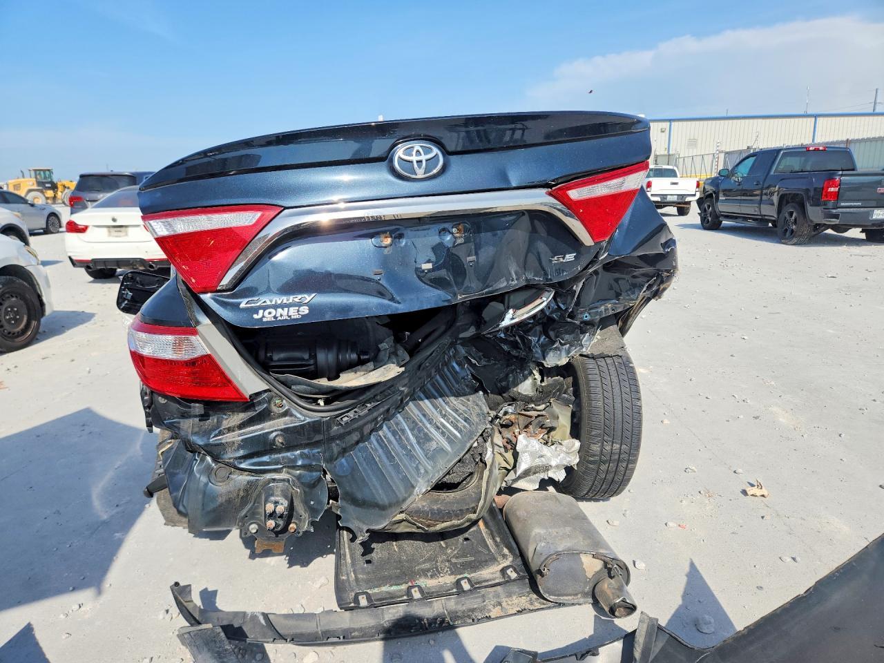 2017 Toyota Camry Se - Фото 6
