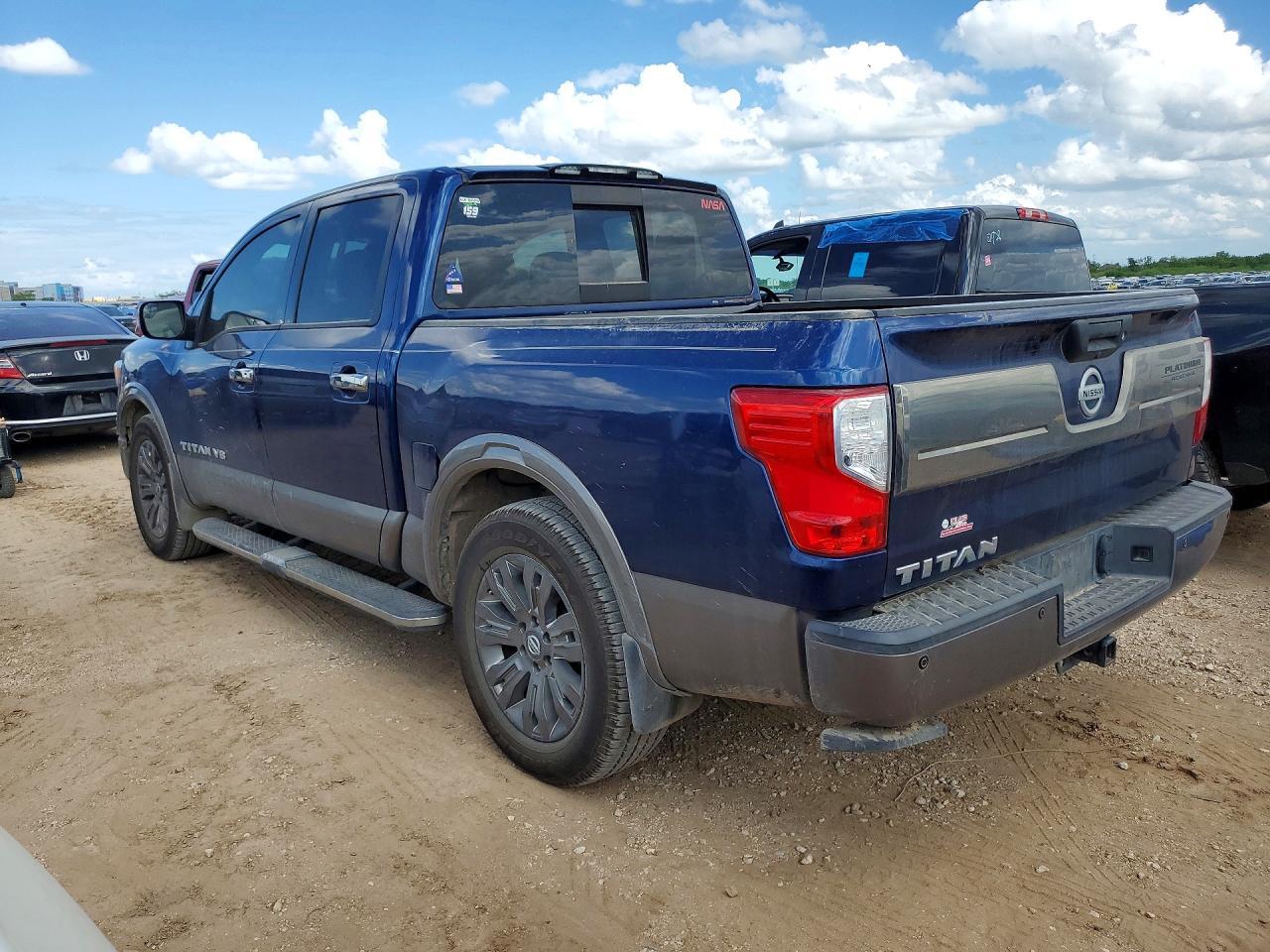 2018 Nissan Titan Platinum Reserve - Фото 2