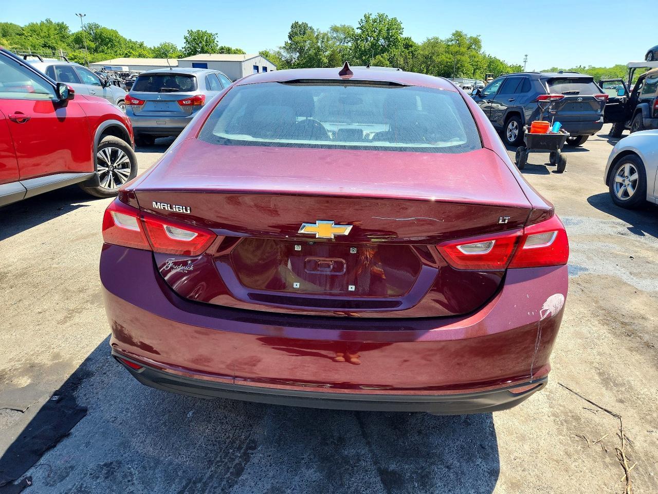 2016 Chevrolet Malibu - Фото 6