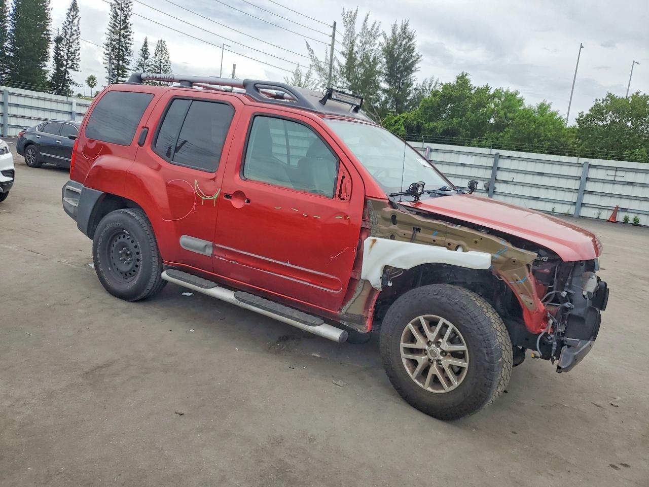 2014 Nissan Xterra S - Фото 4