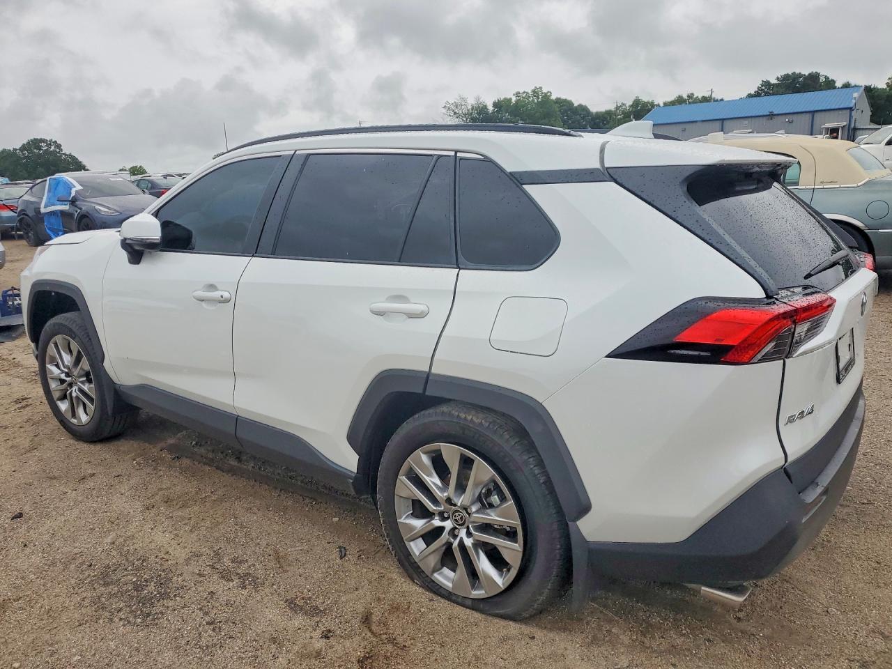 2024 Toyota Rav4 Xle Premium - Image 2