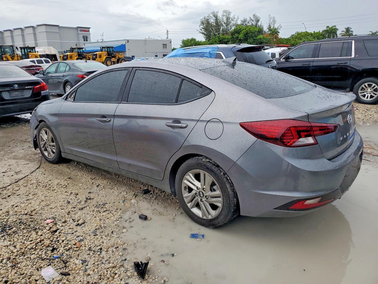 2020 Hyundai Elantra Sel - Фото 2