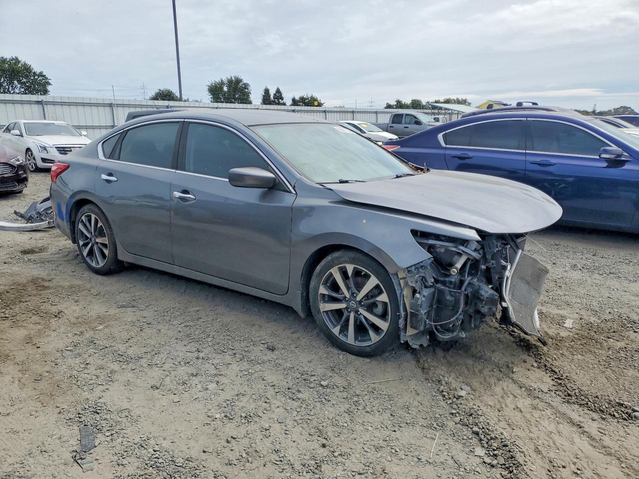 2016 Nissan Altima 2.5 Sr - Image 4