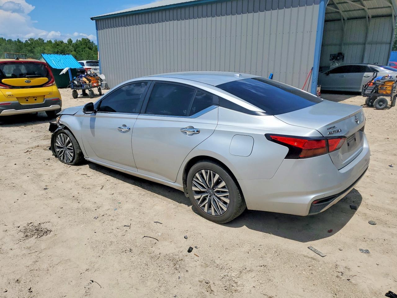2023 Nissan Altima Sv - Фото 2