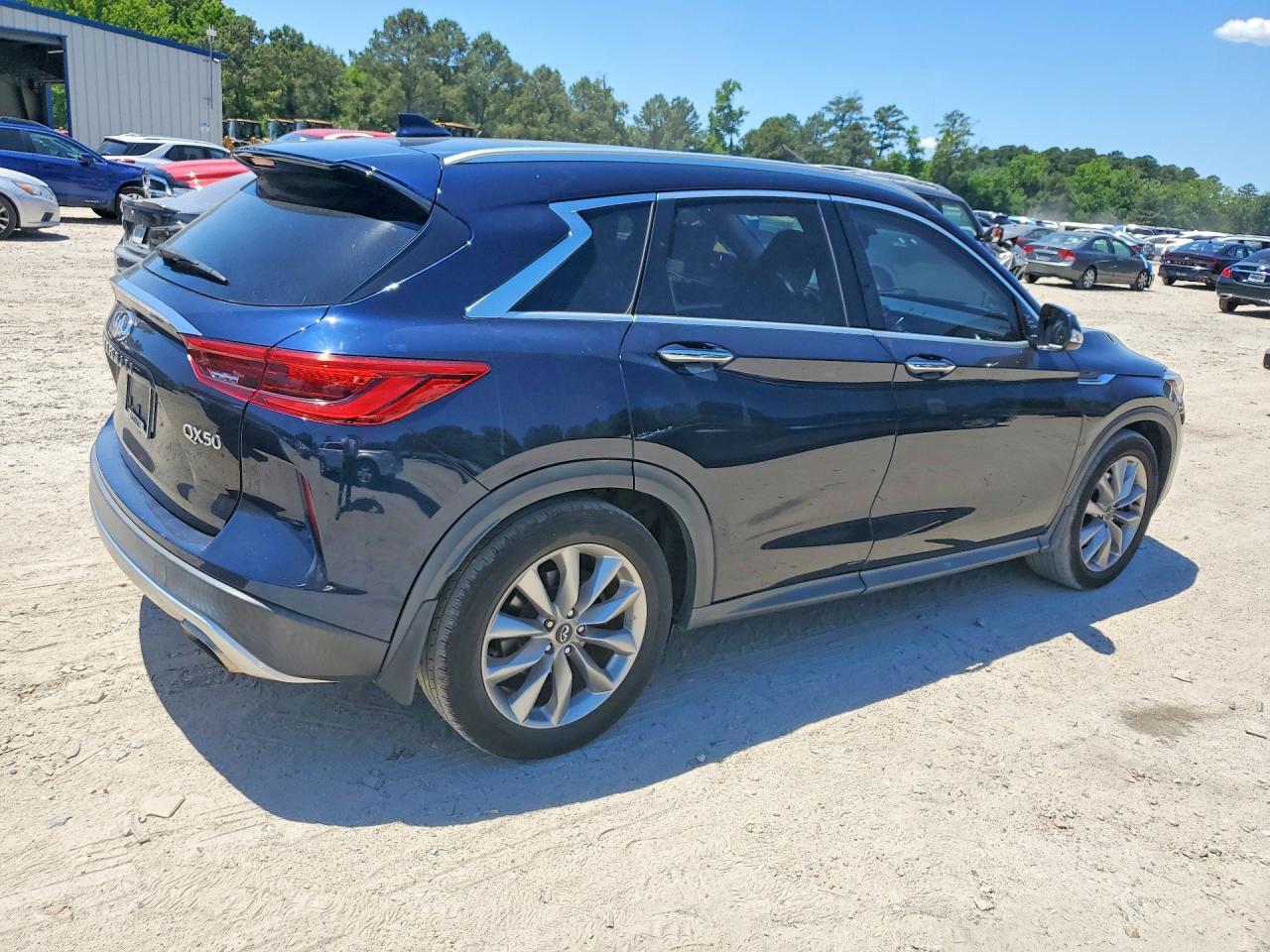 2019 Infiniti Qx50 Luxe - Фото 3