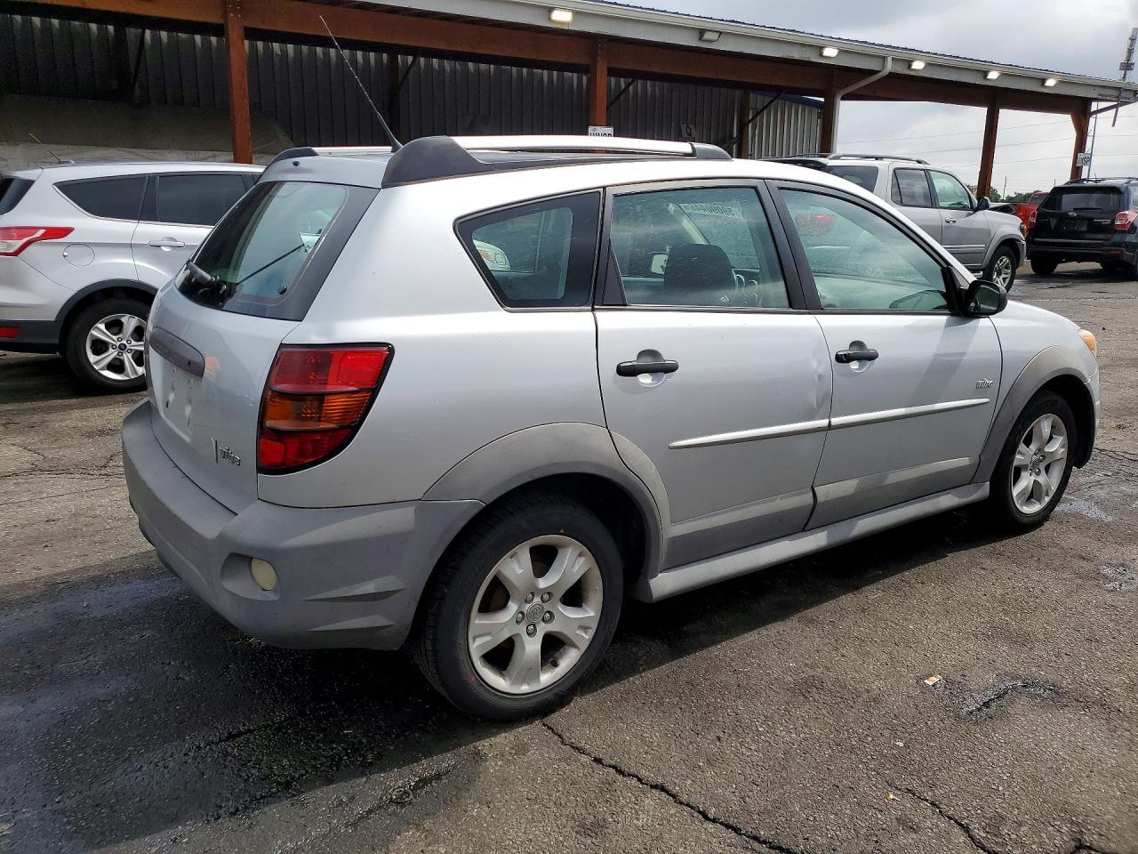 2008 Pontiac Vibe - Image 3