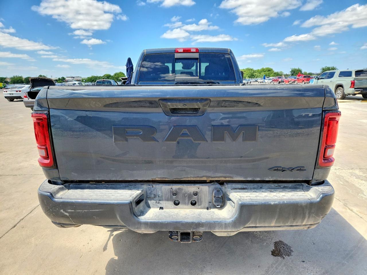 2026 Ram 2500 Tradesman - Фото 6