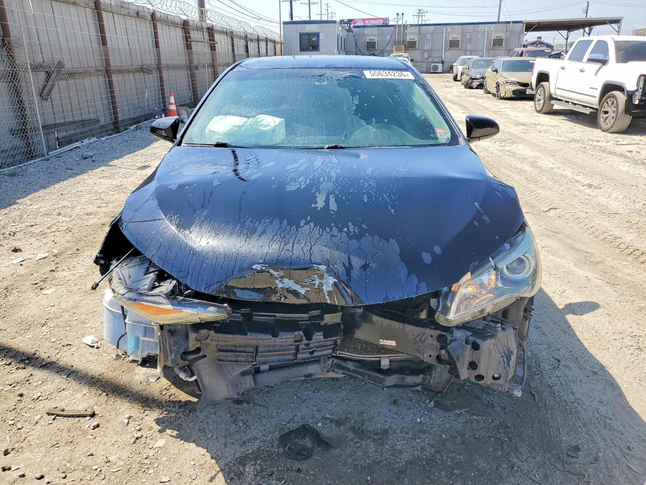 2016 Toyota Camry Le - Image 5