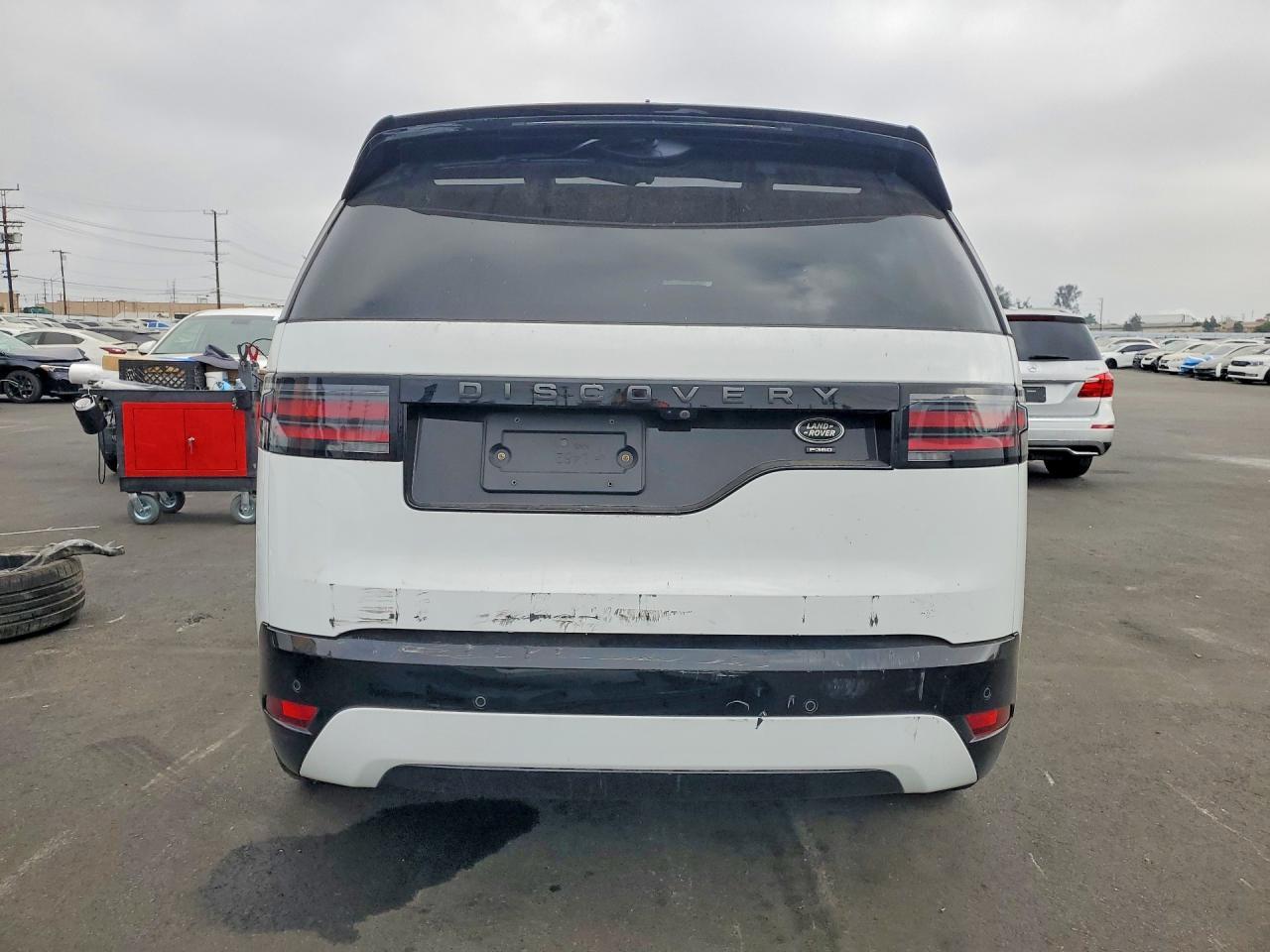 2023 Land Rover Discovery Hse R-Dynamic - Image 6