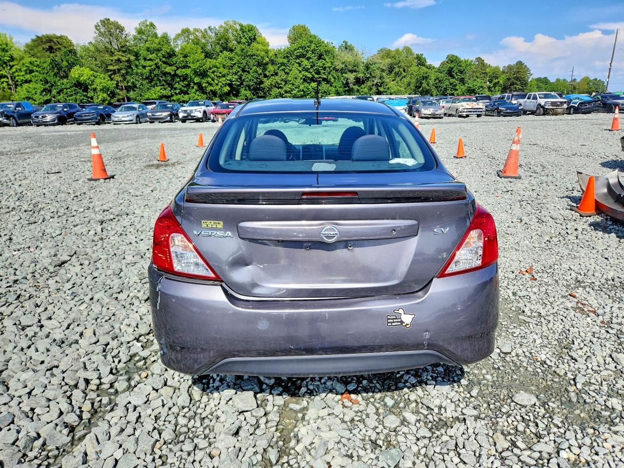 2018 Nissan Versa Sv - Фото 6