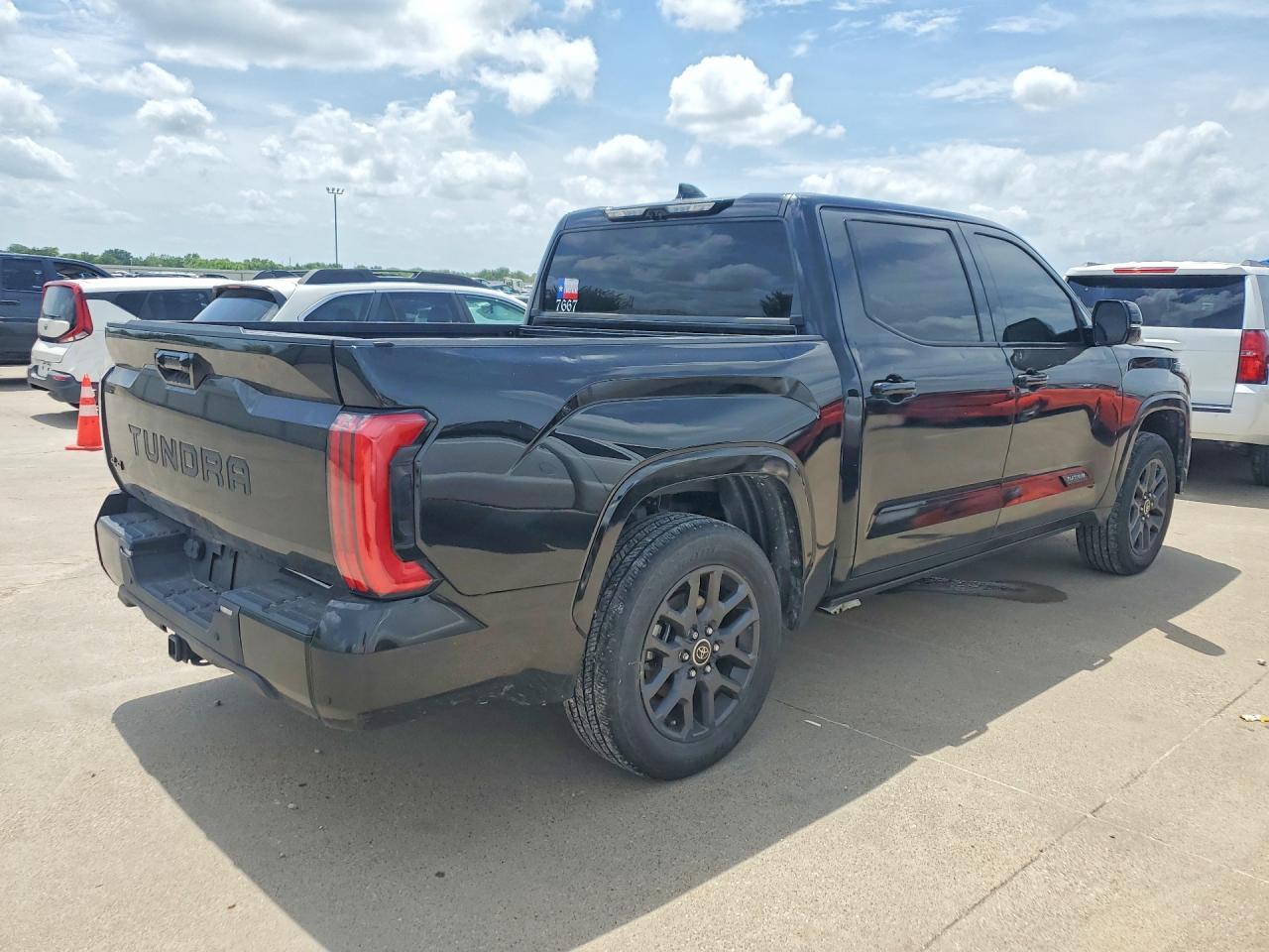 2022 Toyota Tundra Platinum - Image 3