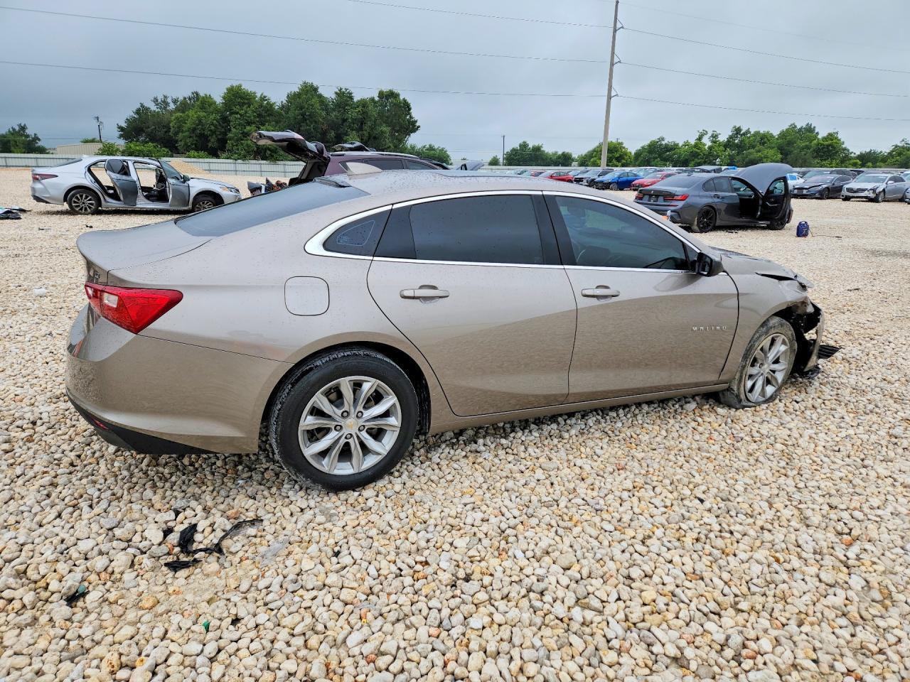2024 Chevrolet Malibu Lt - Image 3