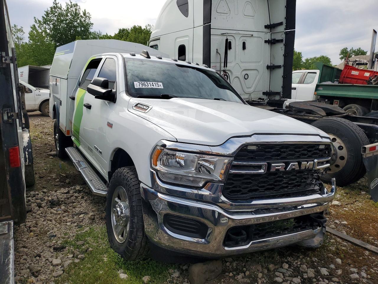 2022 Ram 3500 Tradesman Utility / Service Truck - Image 4