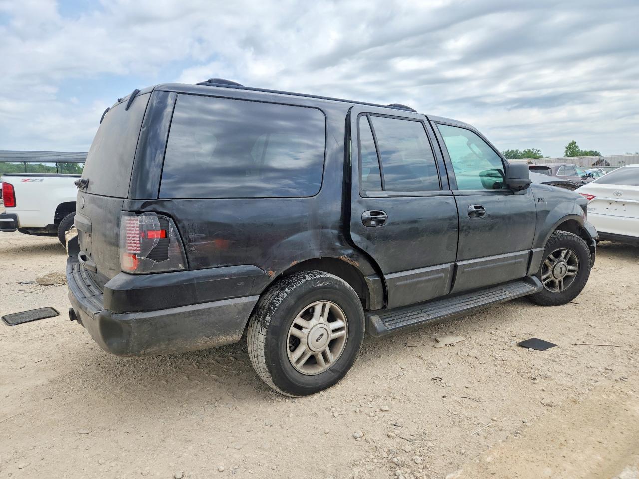 2004 Ford Expedition Xlt - Фото 3