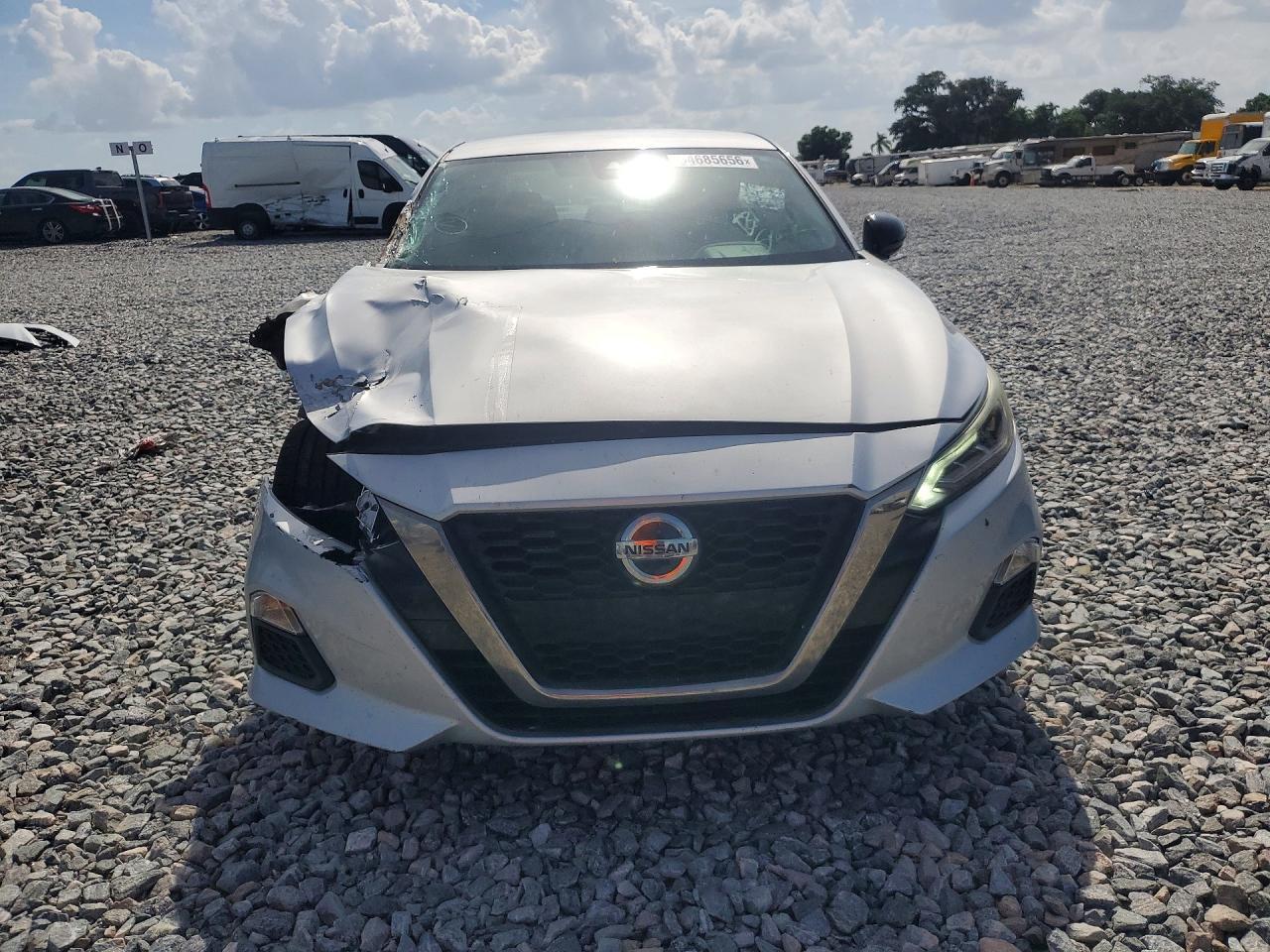 2020 Nissan Altima Sr - Фото 5
