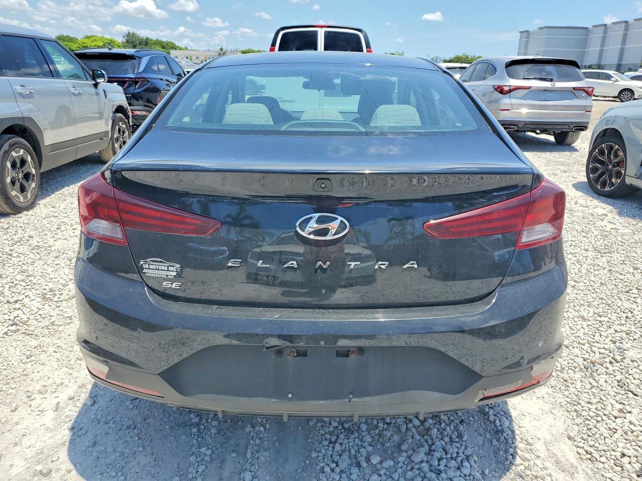 2019 Hyundai Elantra Se - Фото 6