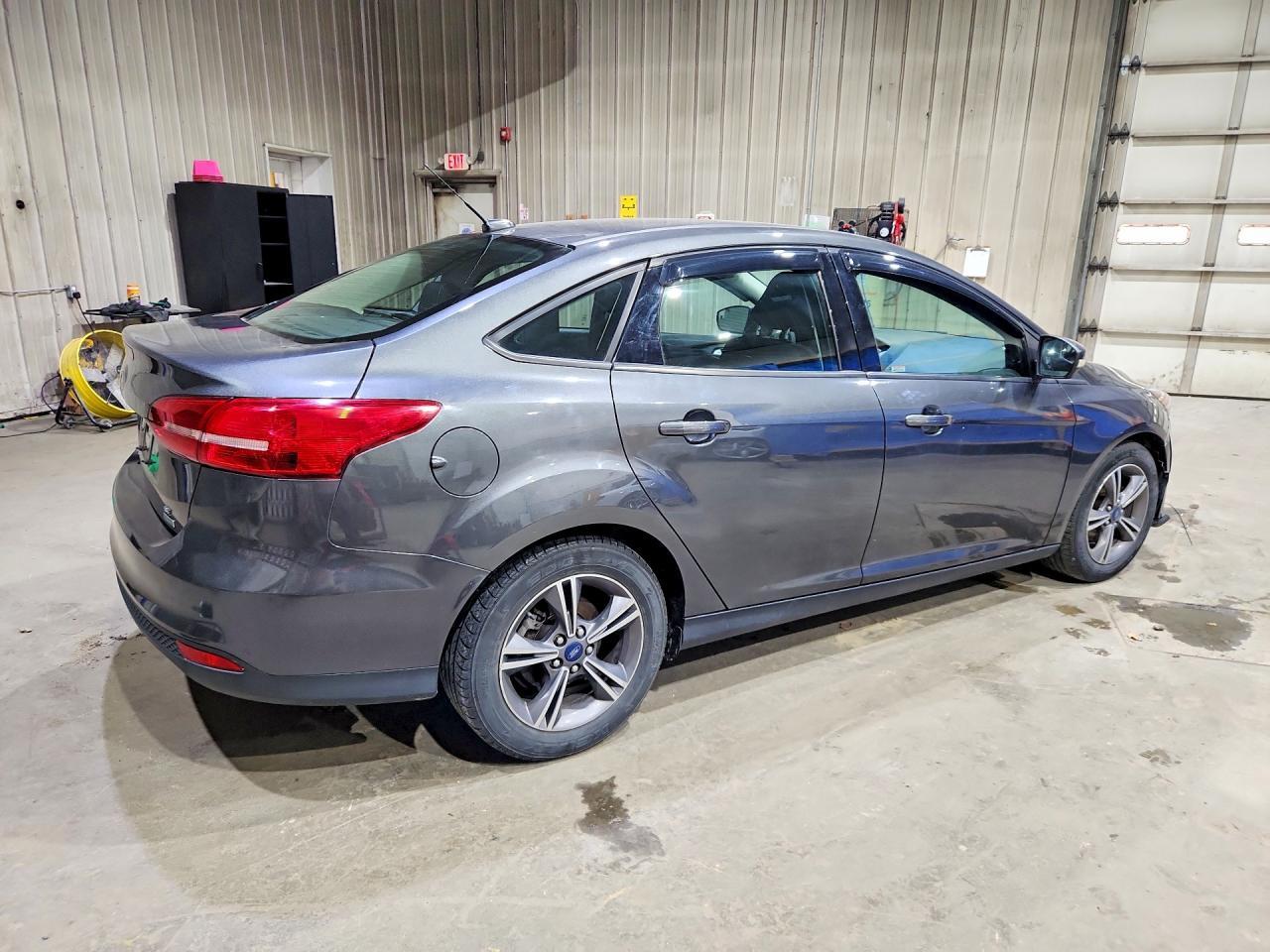 2017 Ford Focus Se - Фото 3