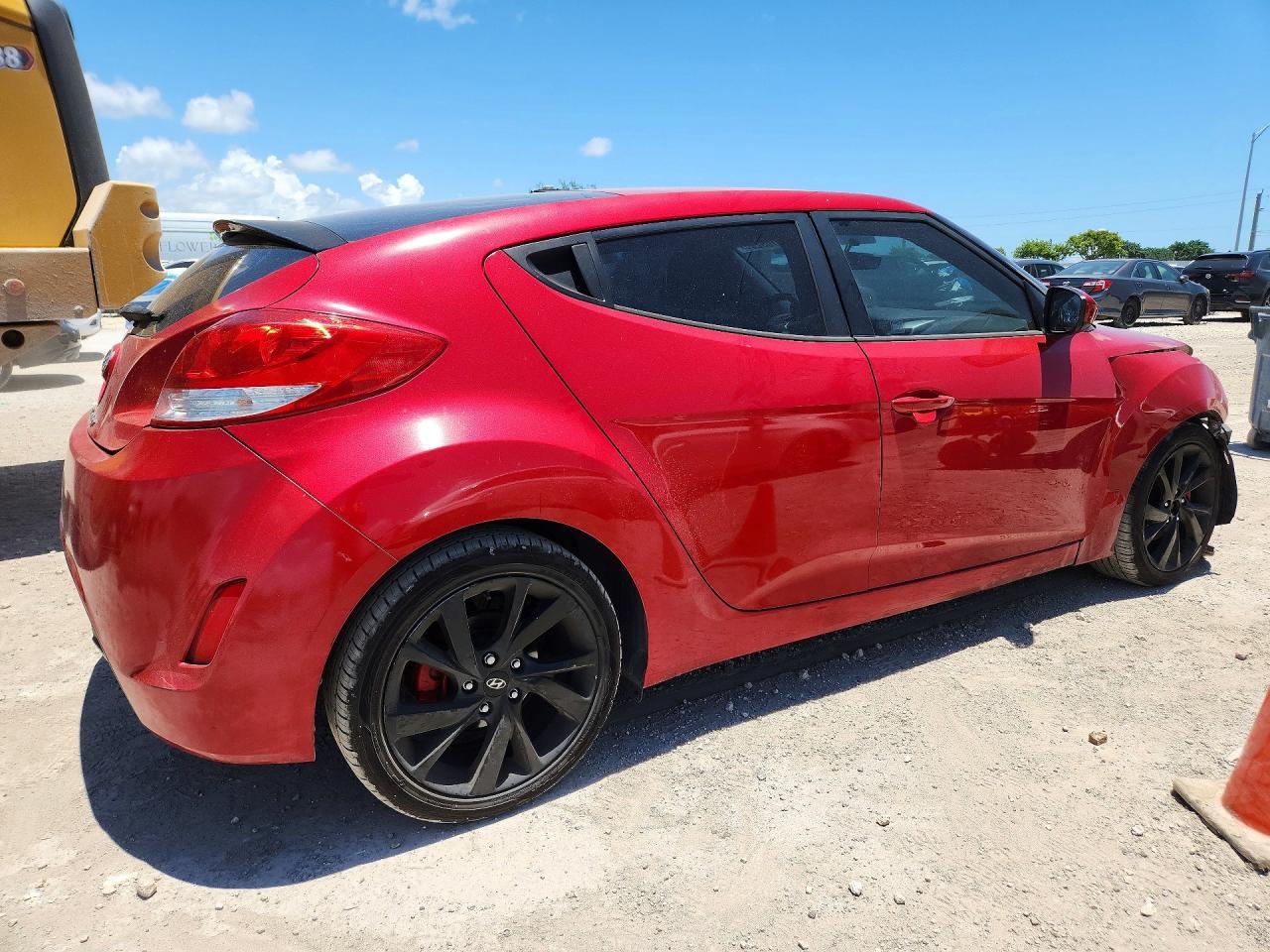 2016 Hyundai Veloster Base - Фото 3