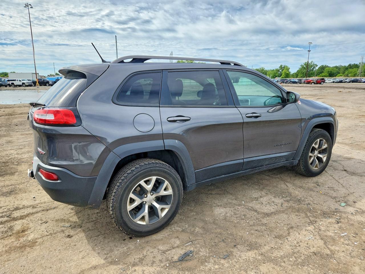 2015 Jeep Cherokee Trailhawk - Фото 3