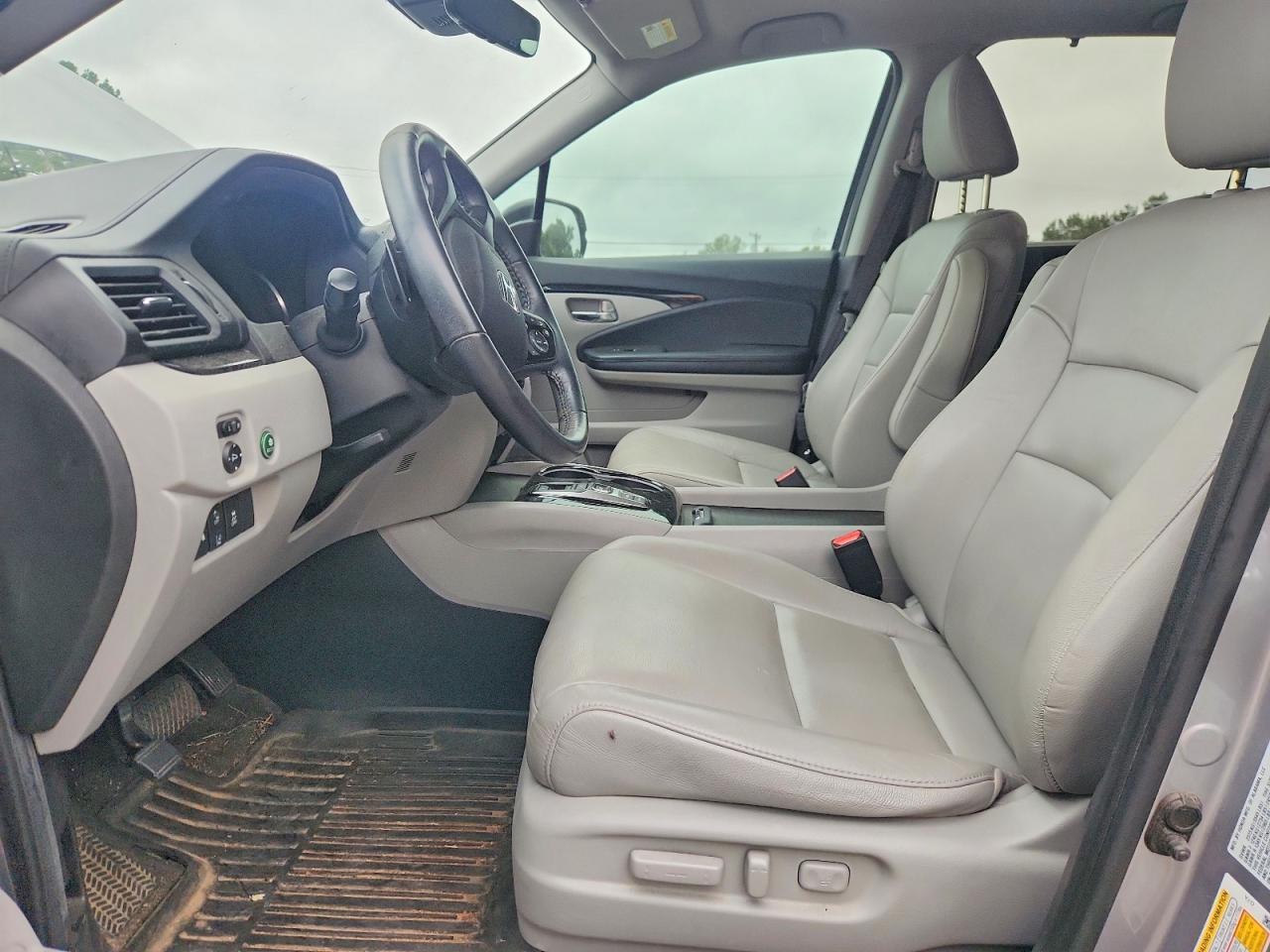 2021 Honda Pilot Touring - Image 7