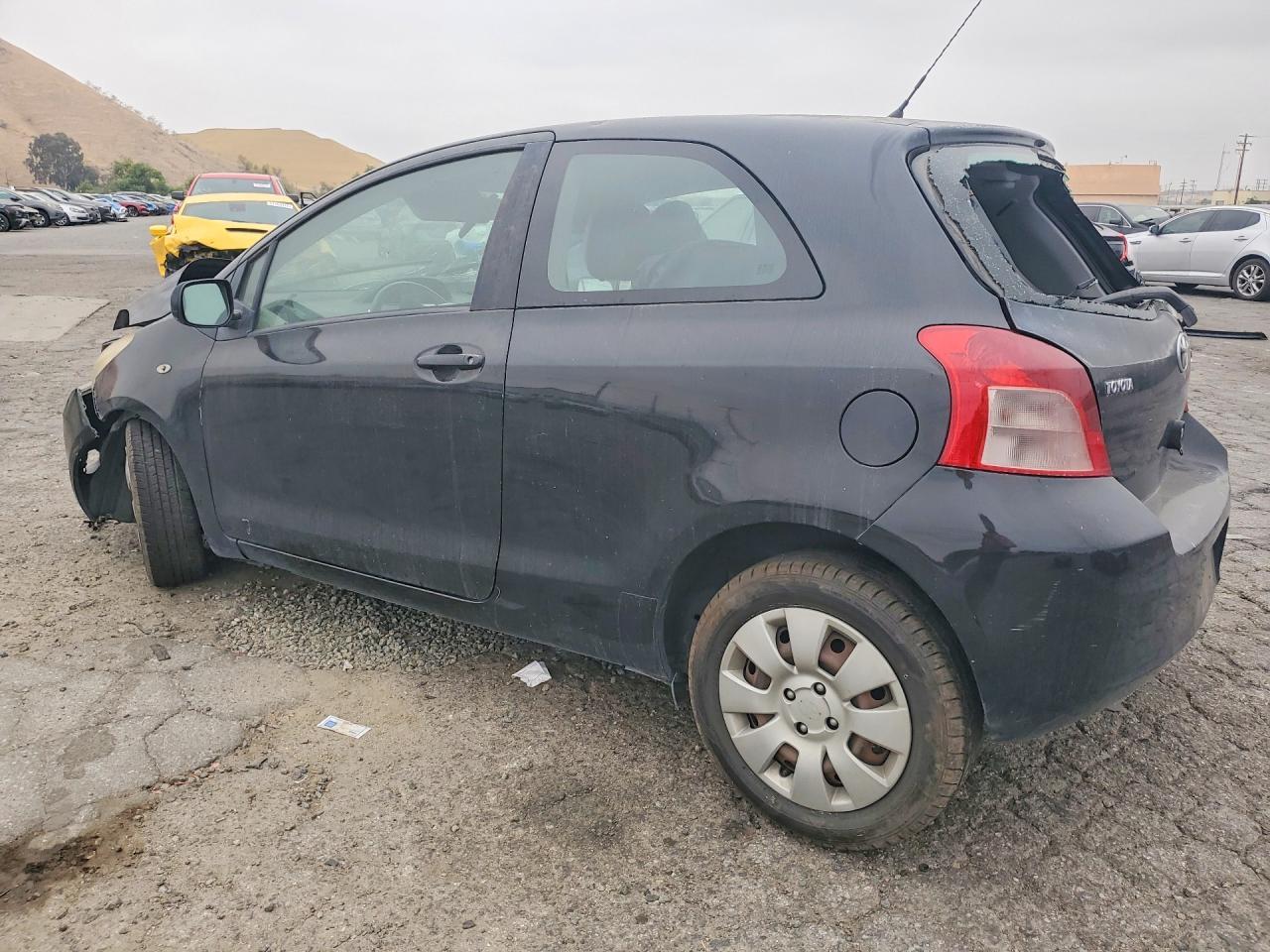 2007 Toyota Yaris Base - Image 2