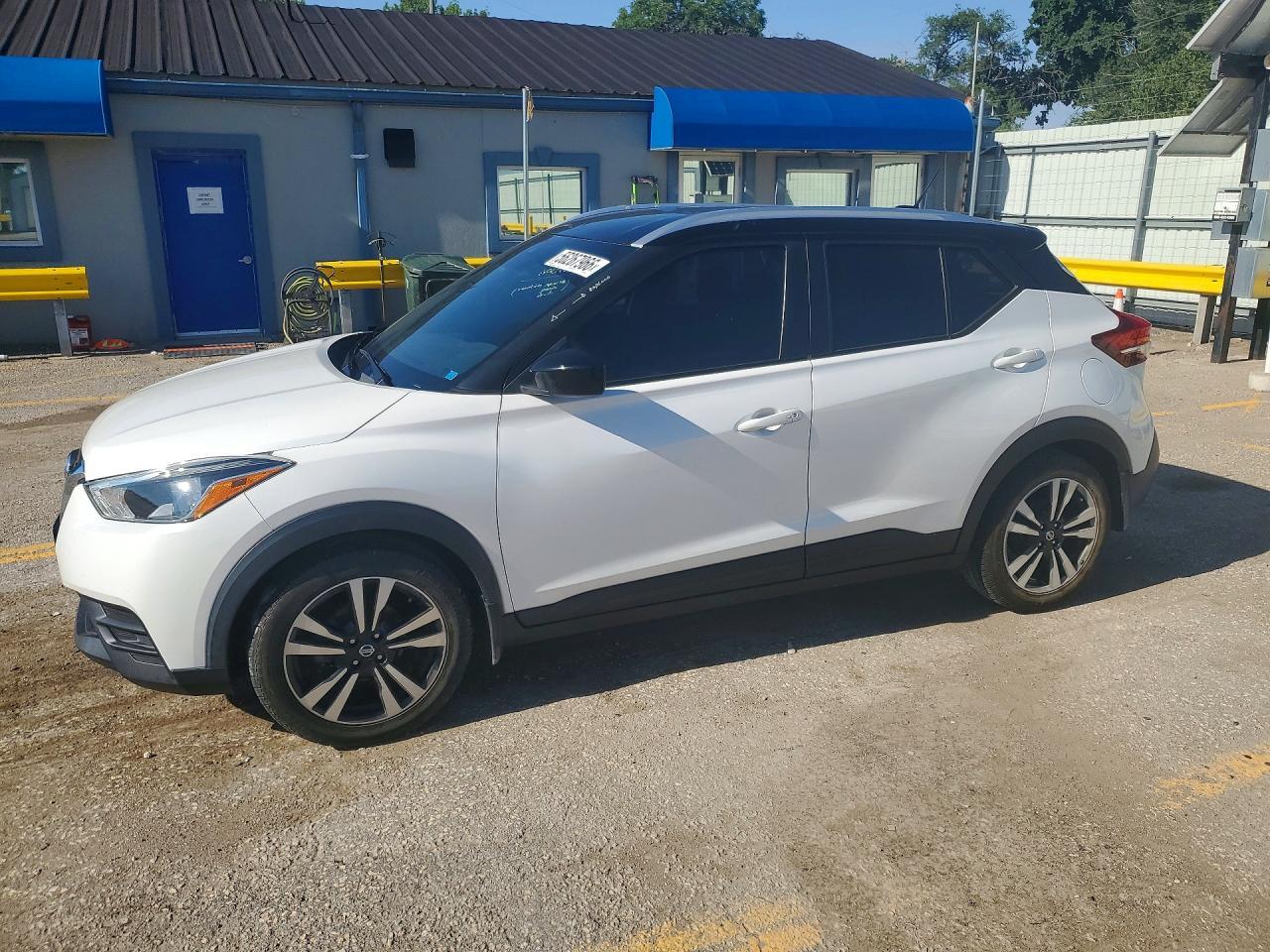 2020 Nissan Kicks Sv