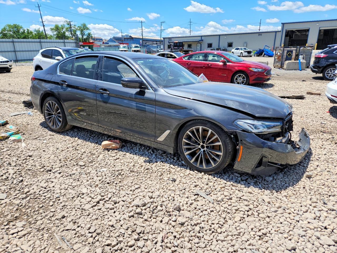 2021 BMW 530 Xi - Фото 4