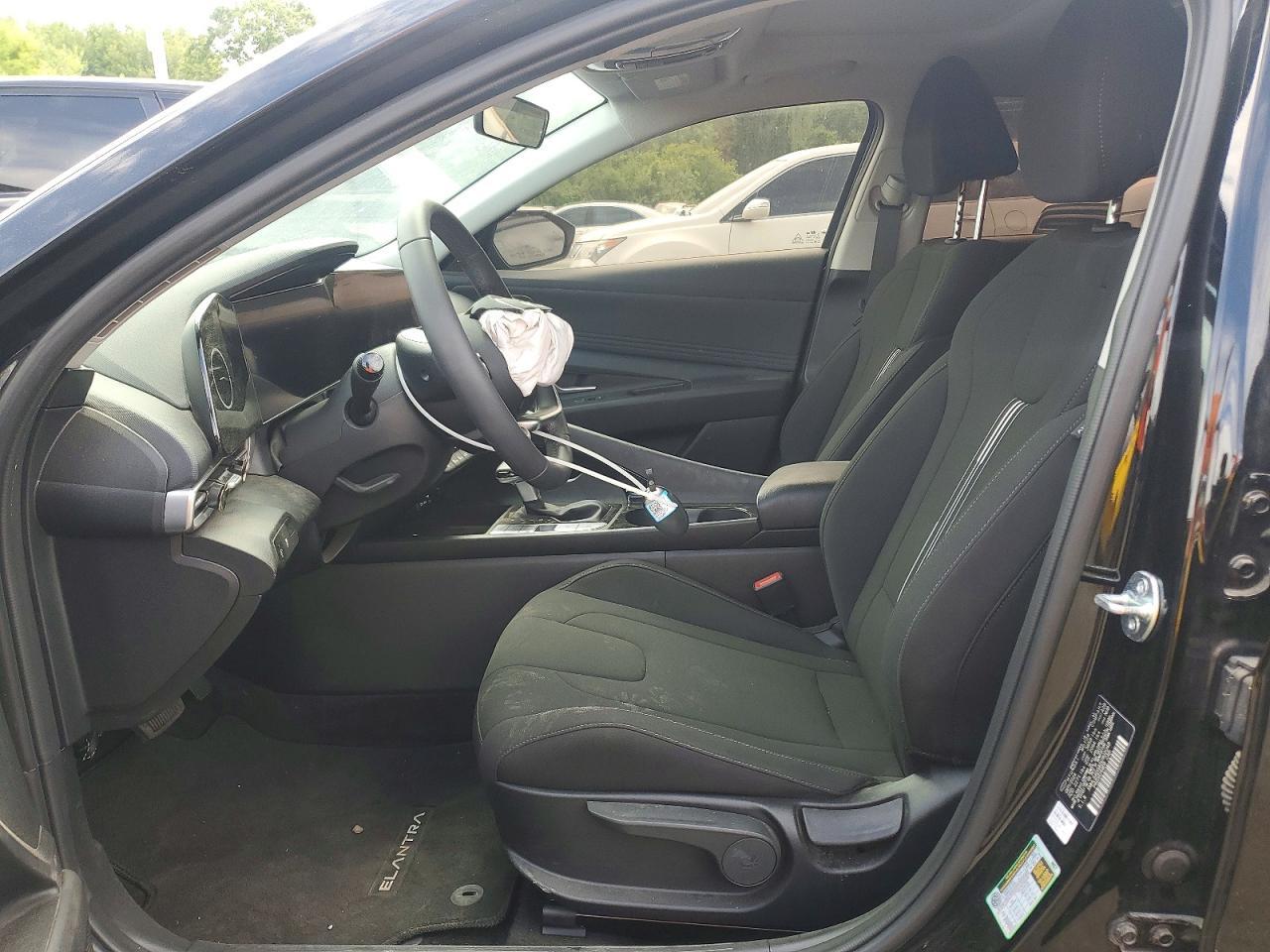 2025 Hyundai Elantra Sel Convenience - Фото 7