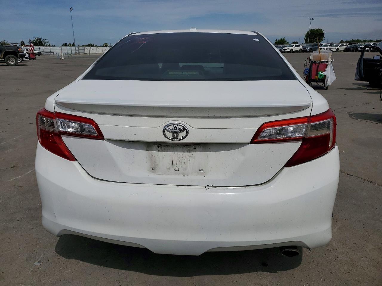 2014 Toyota Camry Se - Фото 6