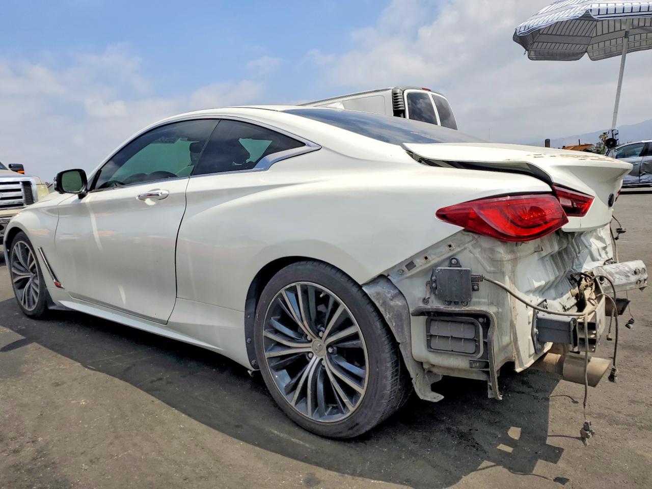 2019 Infiniti Q60 3.0T Luxe - Фото 2