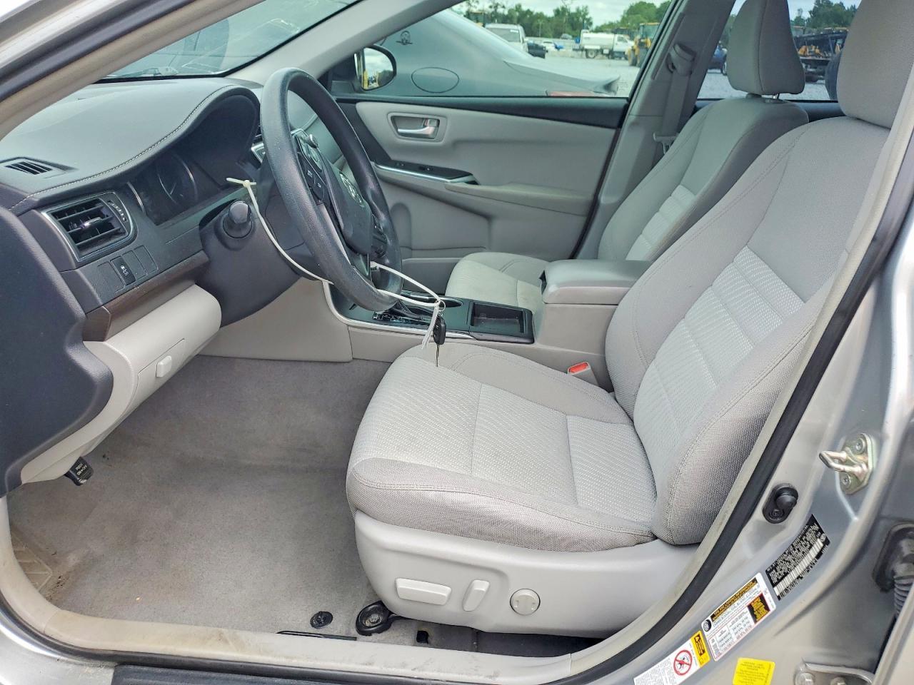 2017 Toyota Camry Le - Image 7