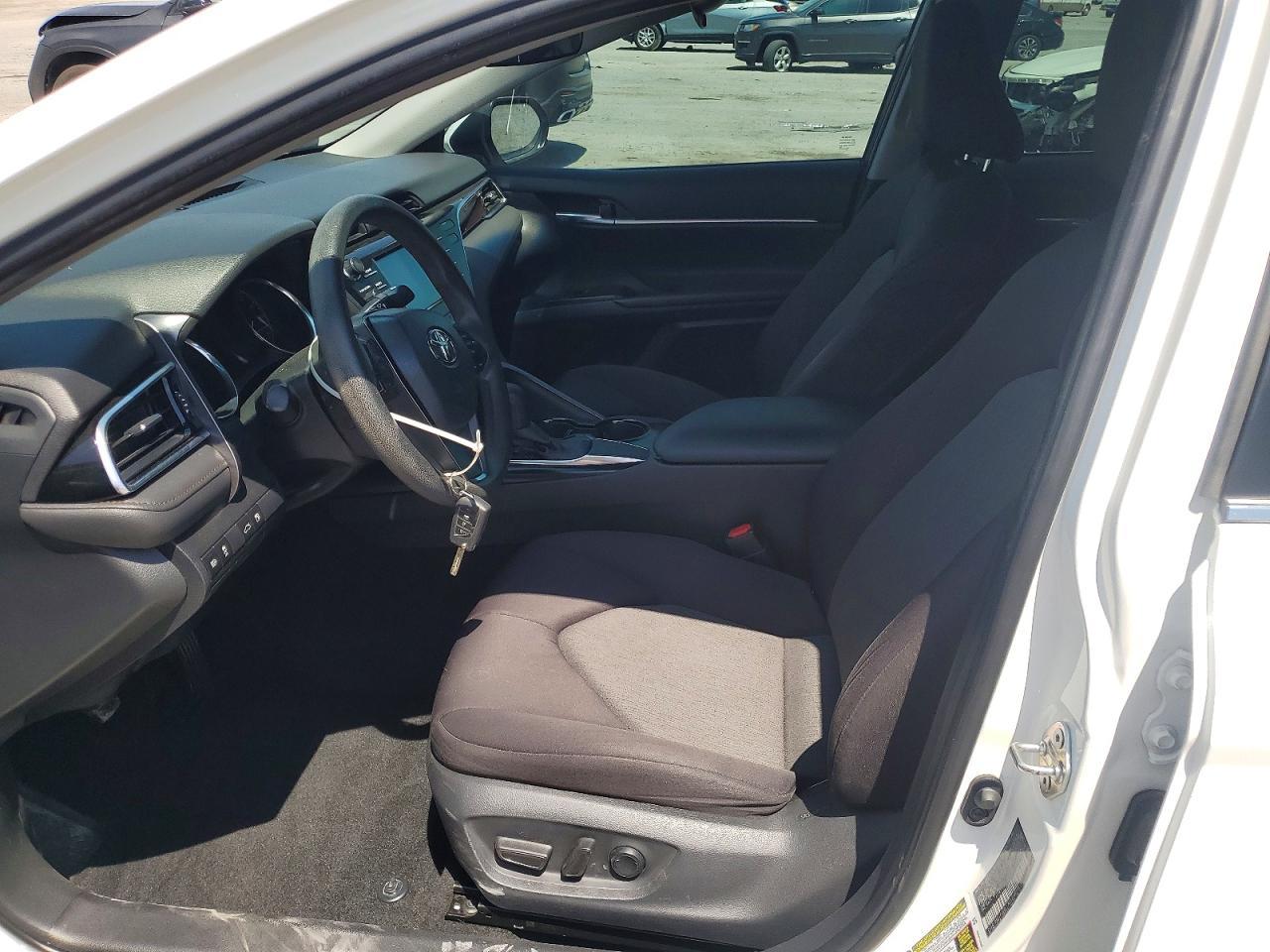 2018 Toyota Camry Le - Фото 7