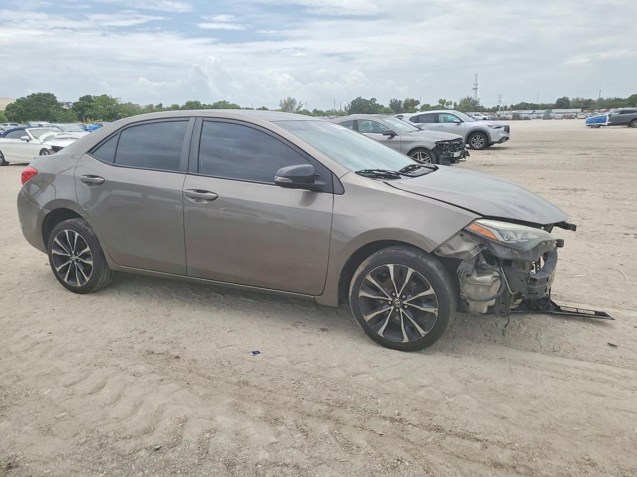 2018 Toyota Corolla Se - Фото 4
