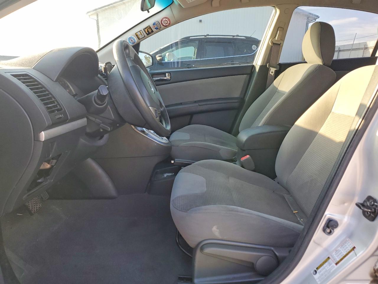 2010 Nissan Sentra 2.0 - Image 7