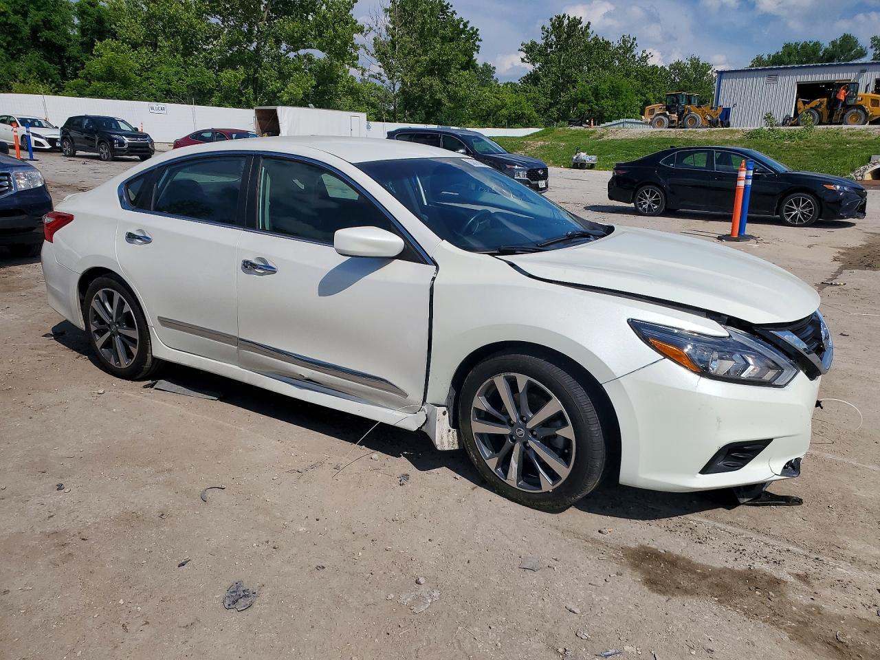 2016 Nissan Altima 2.5 Sr - Фото 4