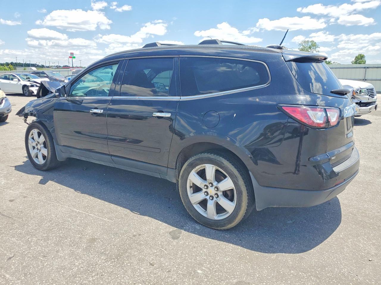 2016 Chevrolet Traverse Lt - Фото 2