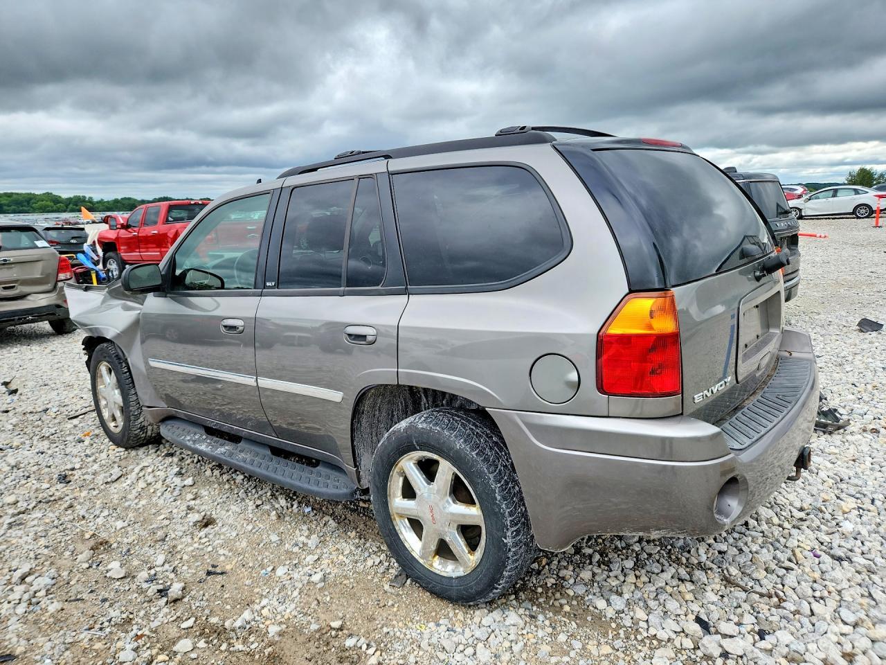 2008 GMC Envoy - Фото 2