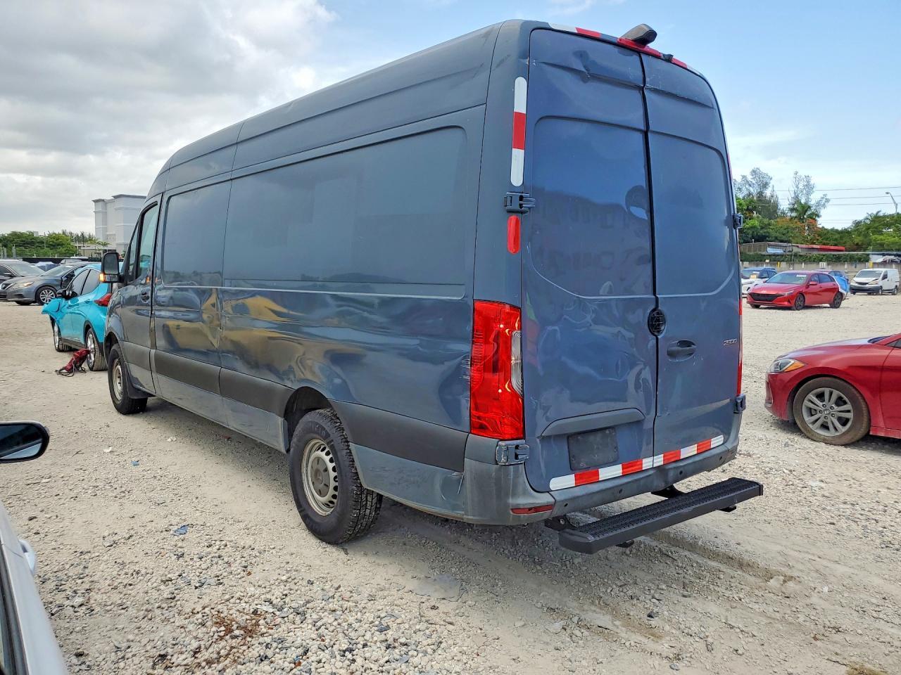 2019 Mercedes-Benz Sprinter 2500/3500 - Image 2