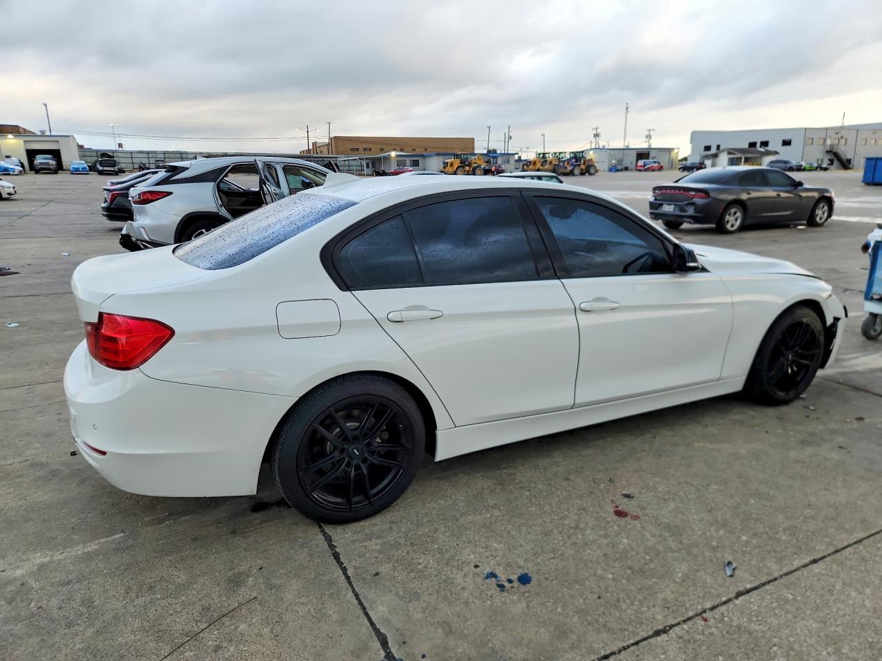 2015 BMW 328 I Sulev - Фото 3