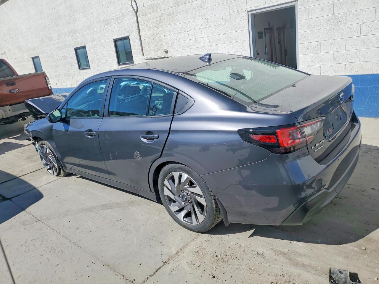 2025 Subaru Legacy Limited - Фото 2