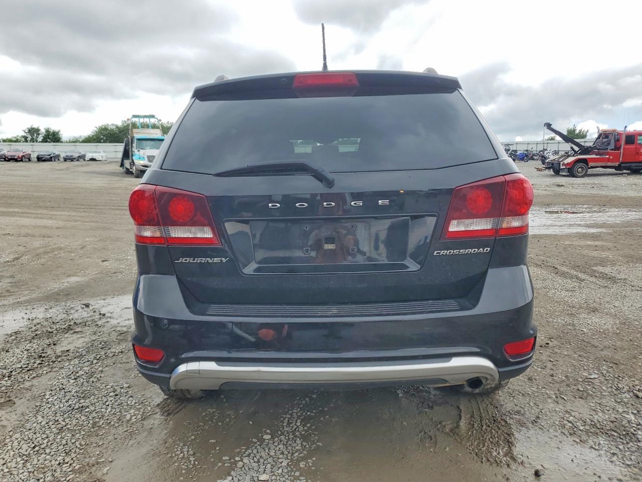 2015 Dodge Journey Crossroad - Image 6