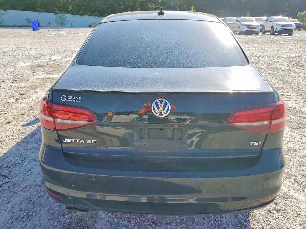 2017 Volkswagen Jetta Se - Image 6