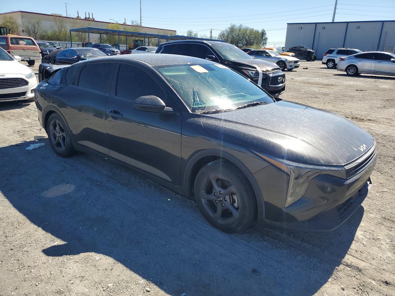 2025 Kia K4 Lxs - Image 4