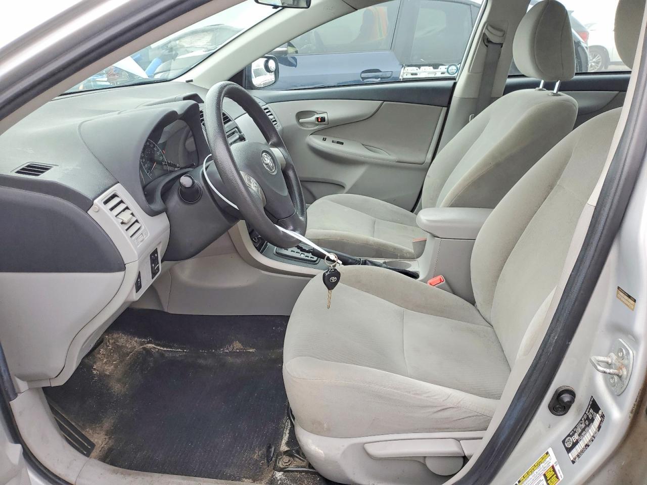 2013 Toyota Corolla L - Фото 7