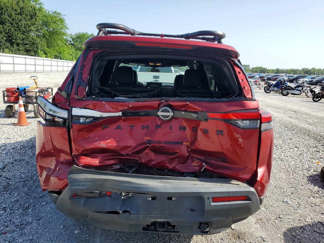2024 Nissan Pathfinder Rock Creek - Image 6