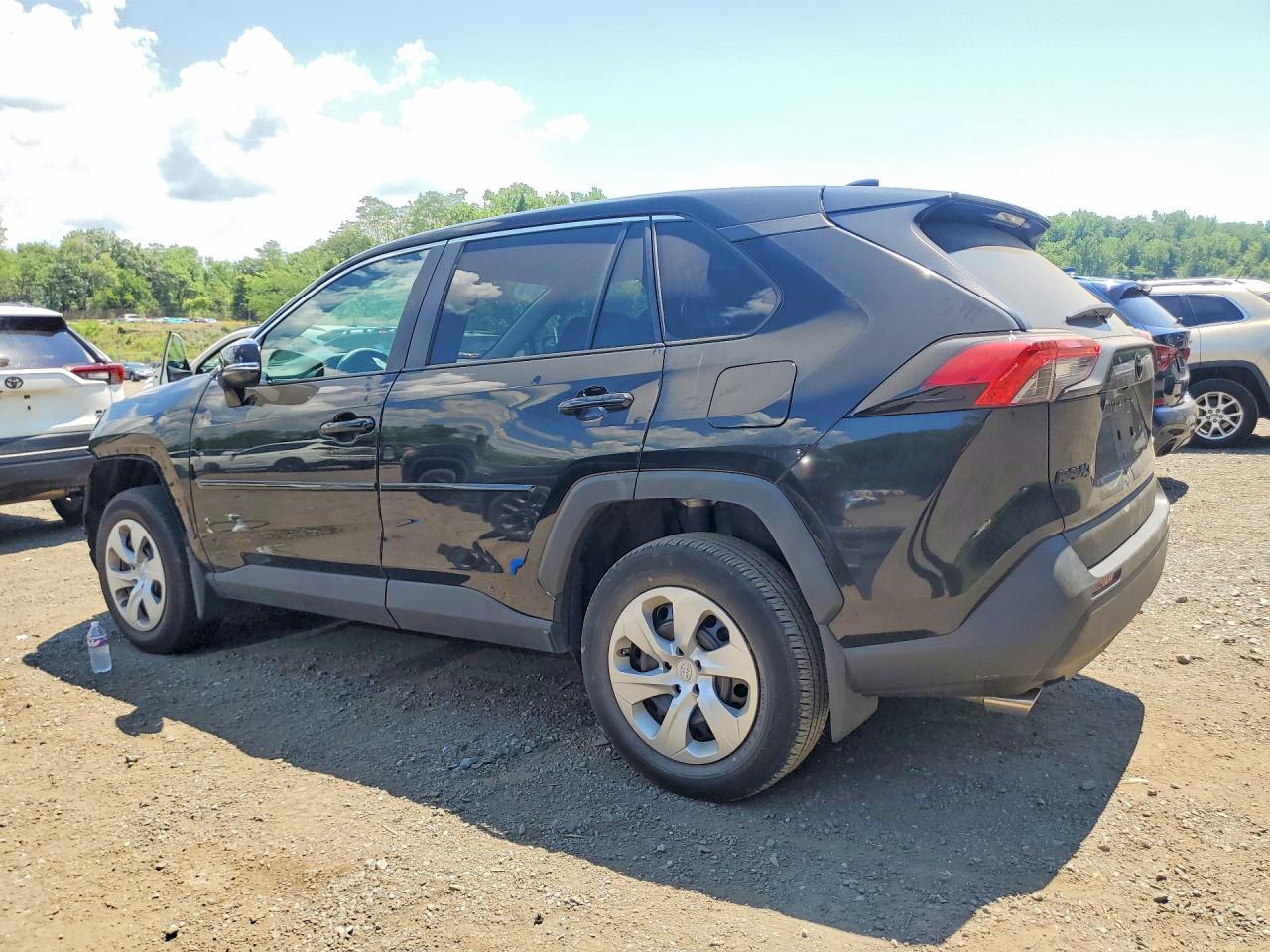 2024 Toyota Rav4 Le - Image 2