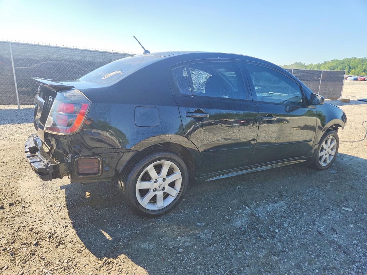 2012 Nissan Sentra 2.0 - Фото 3
