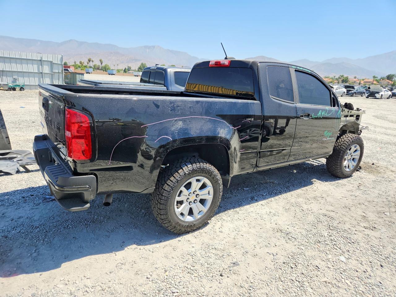 2022 Chevrolet Colorado Lt - Фото 3