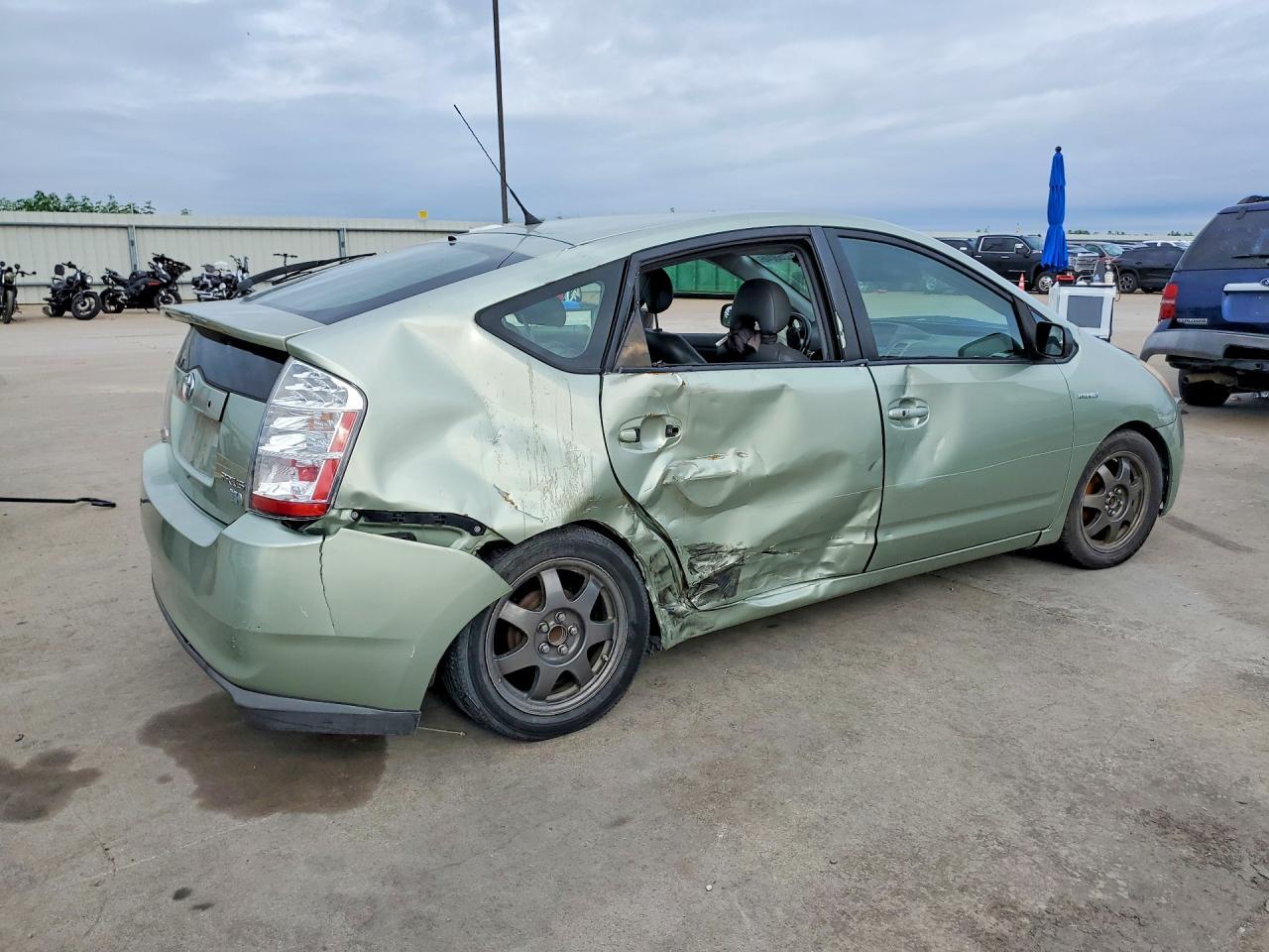 2007 Toyota Prius Touring - Image 3