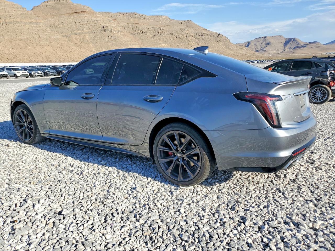 2022 Cadillac Ct5 Sport - Фото 2
